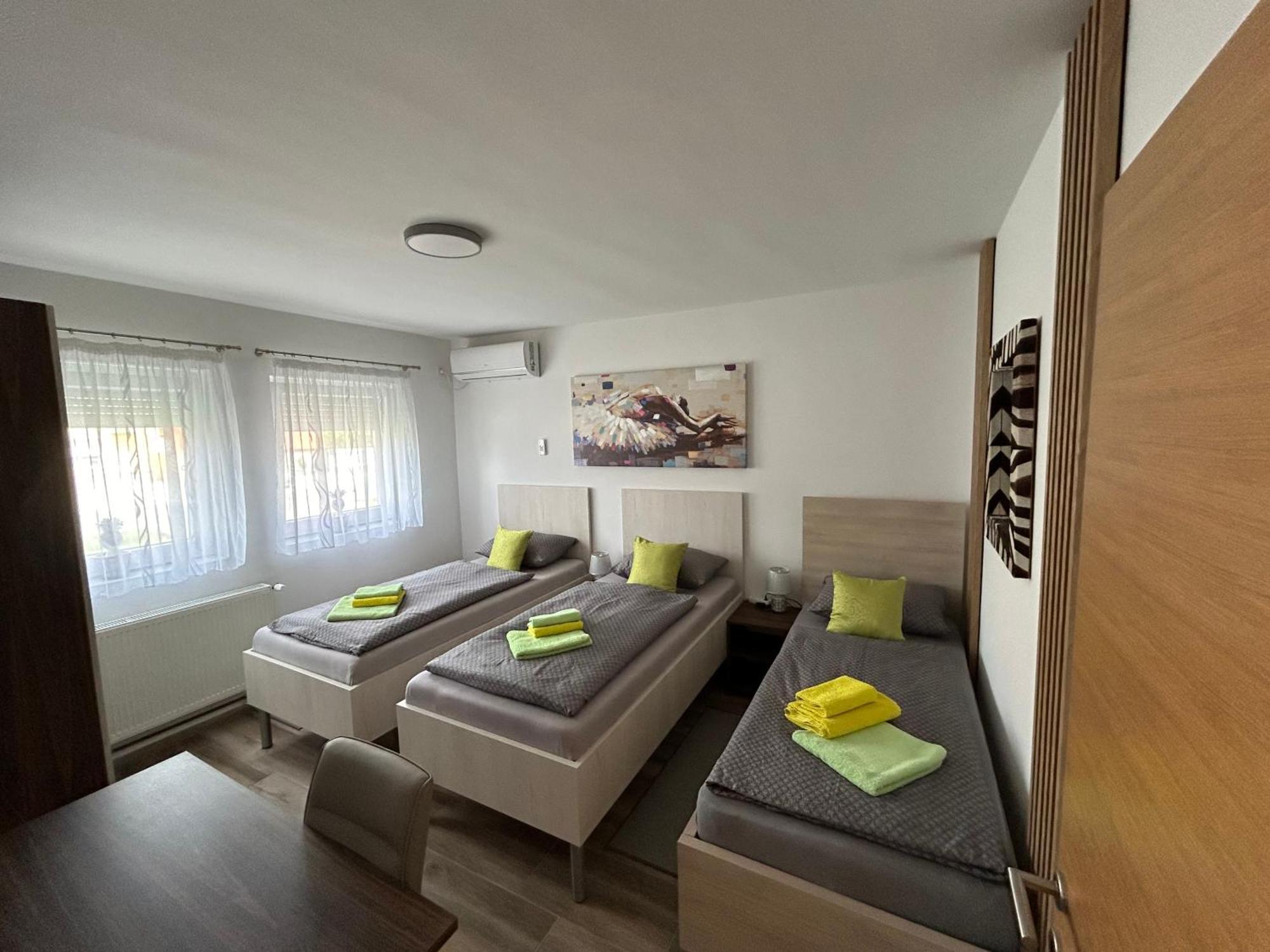 Apartmani Ana Vukovar Exterior foto